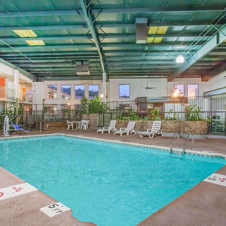 Howard Johnson By Wyndham Conway Extérieur photo