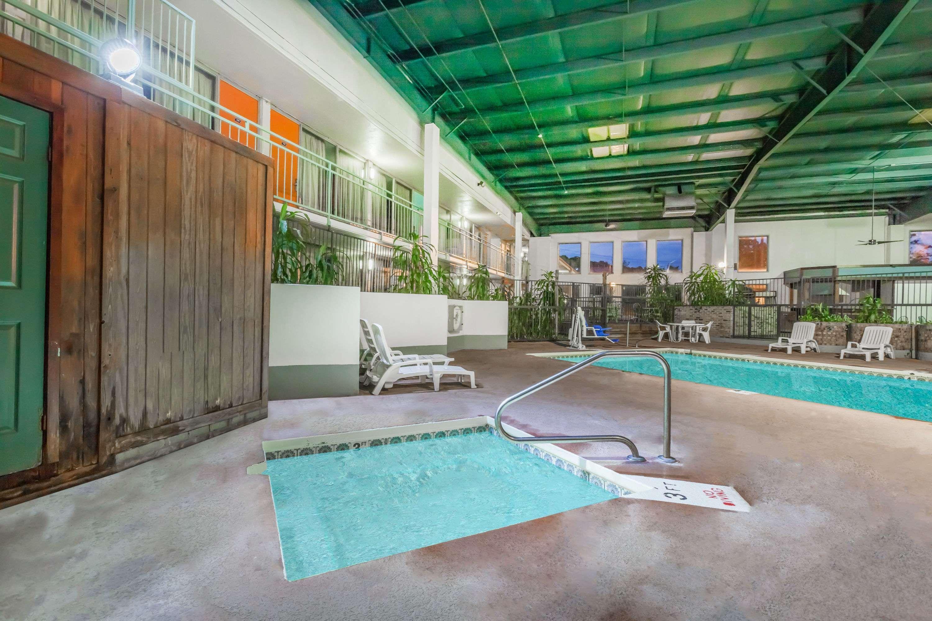 Howard Johnson By Wyndham Conway Extérieur photo