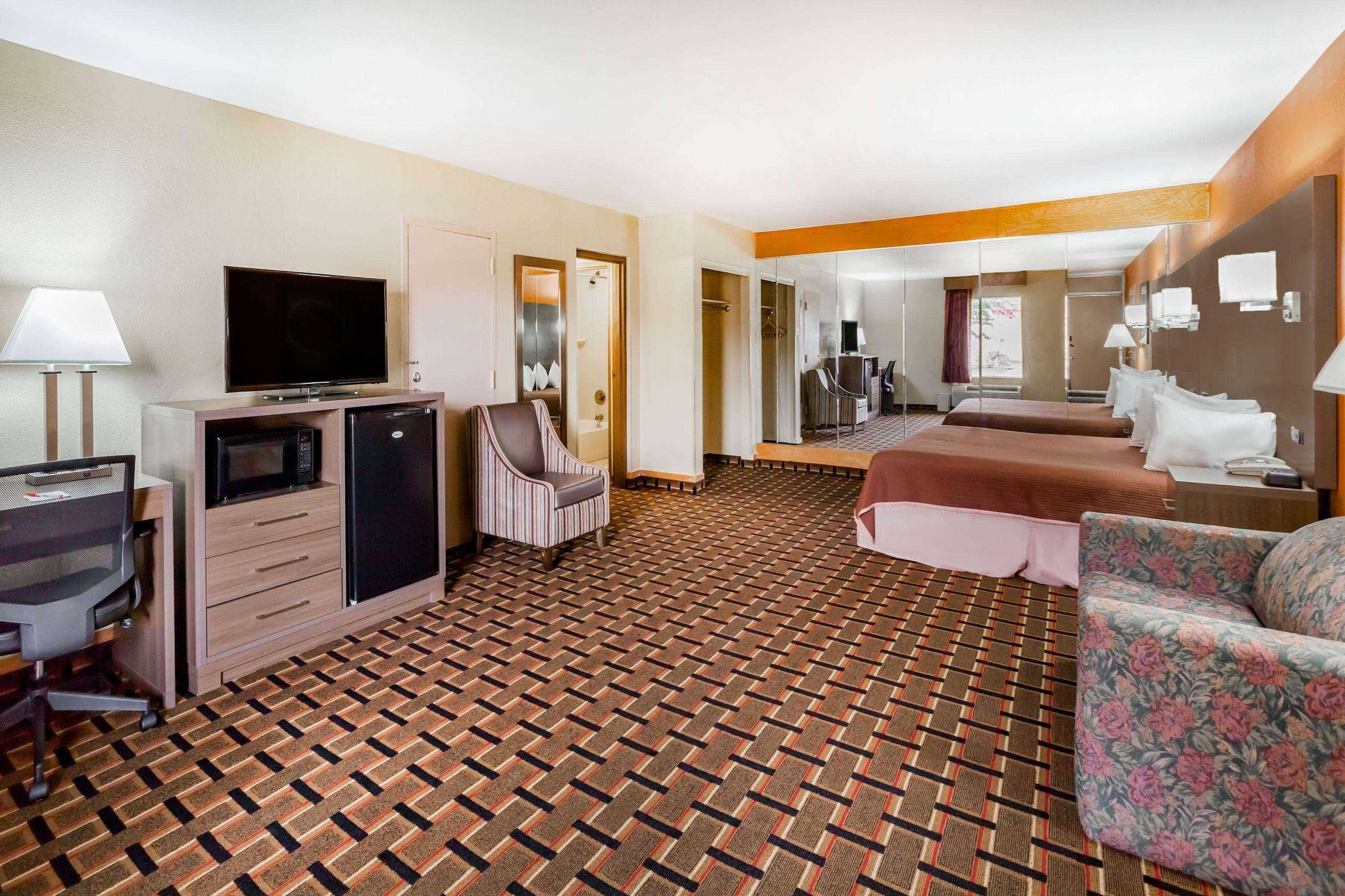 Howard Johnson By Wyndham Conway Extérieur photo