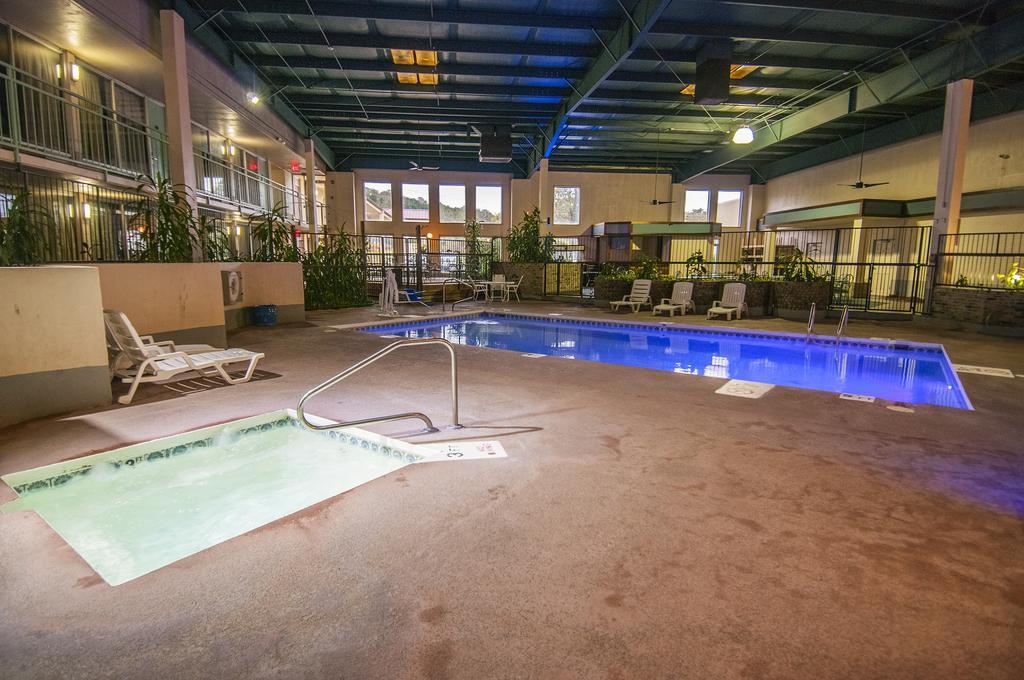 Howard Johnson By Wyndham Conway Extérieur photo