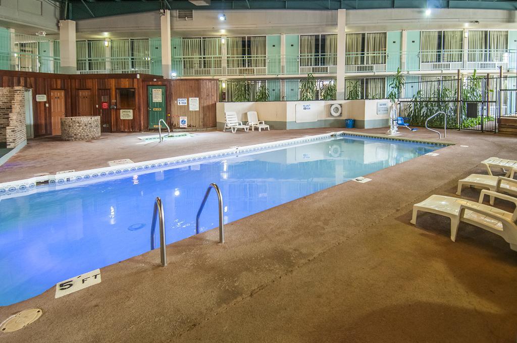 Howard Johnson By Wyndham Conway Extérieur photo